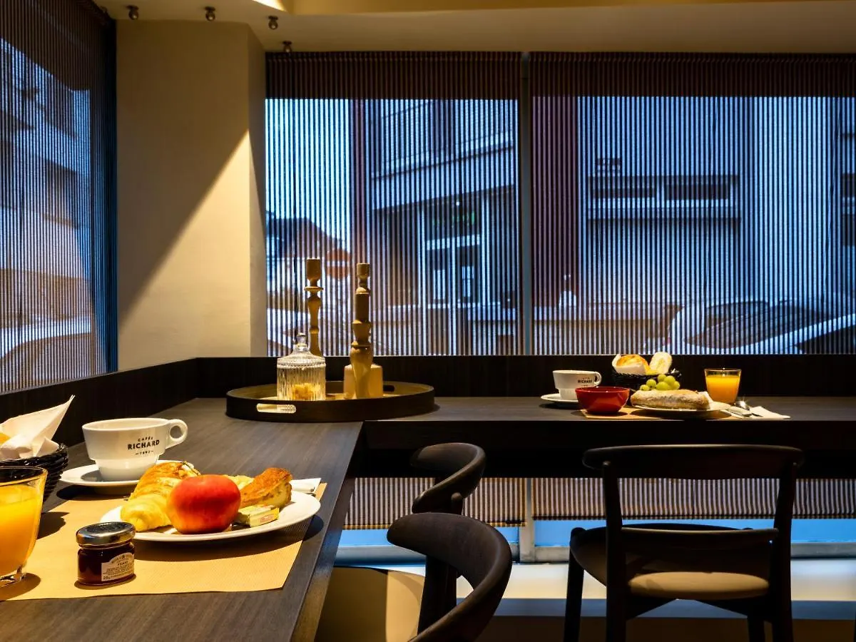 Moka Hotel Lorient 3*,  Francia