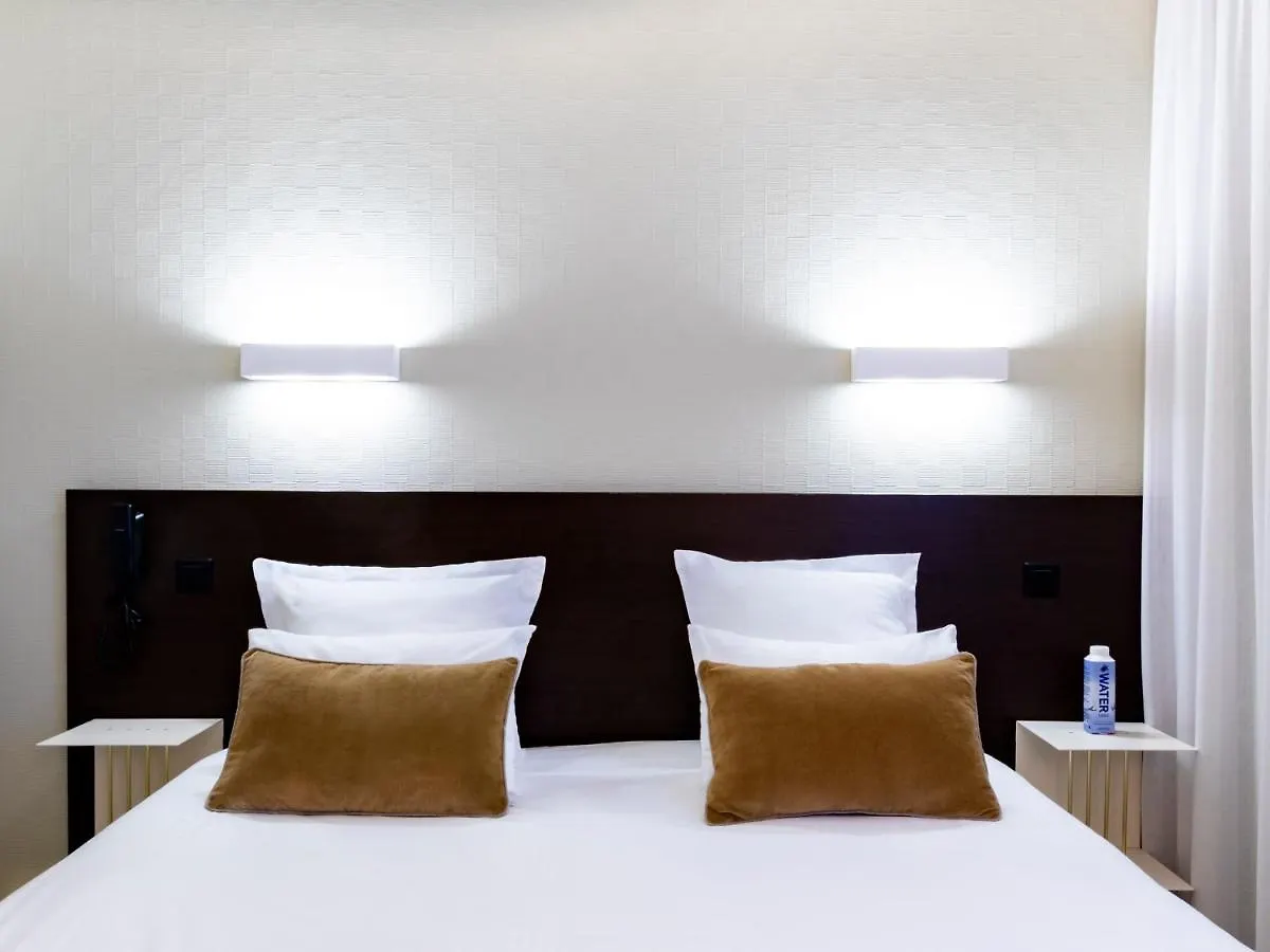 Moka Hotel Lorient 3*,  Francia
