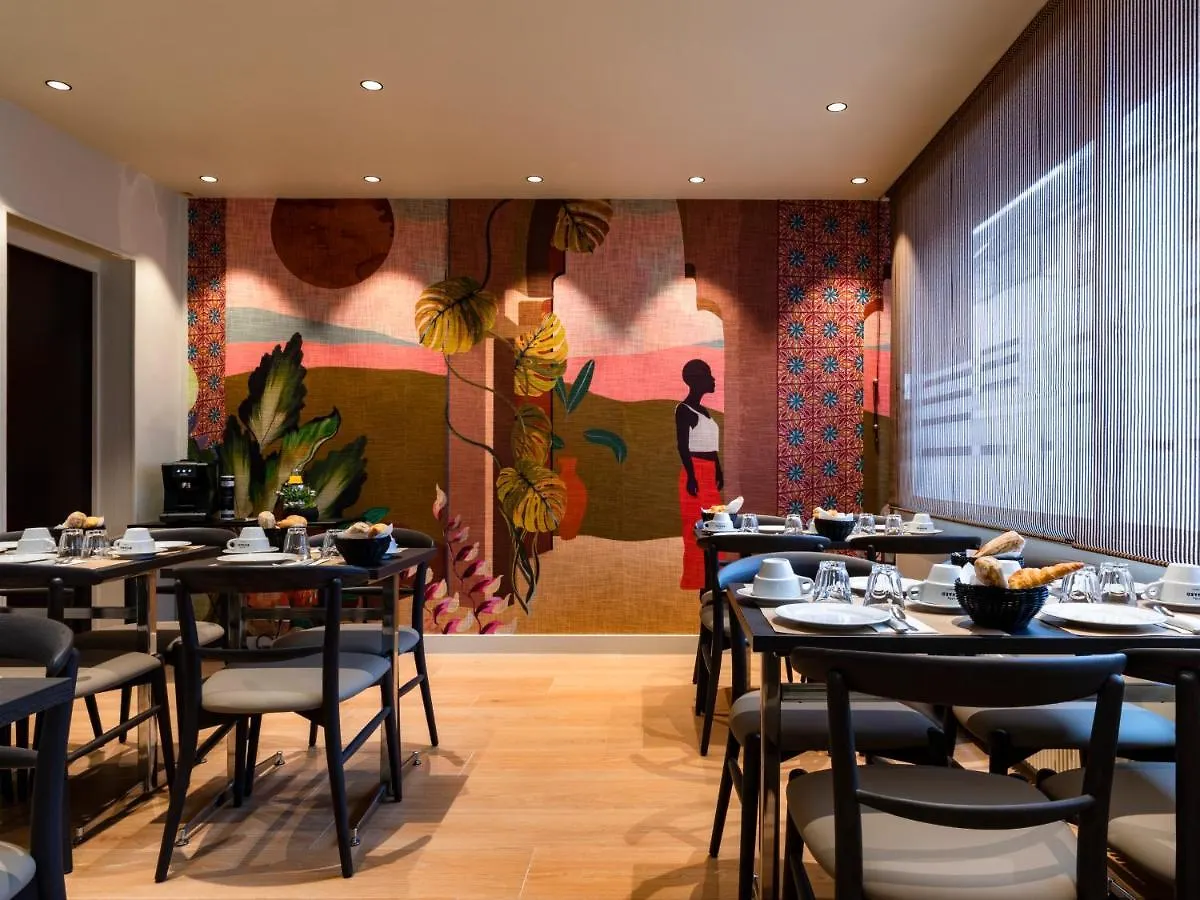 Moka Hotel Lorient 3*,