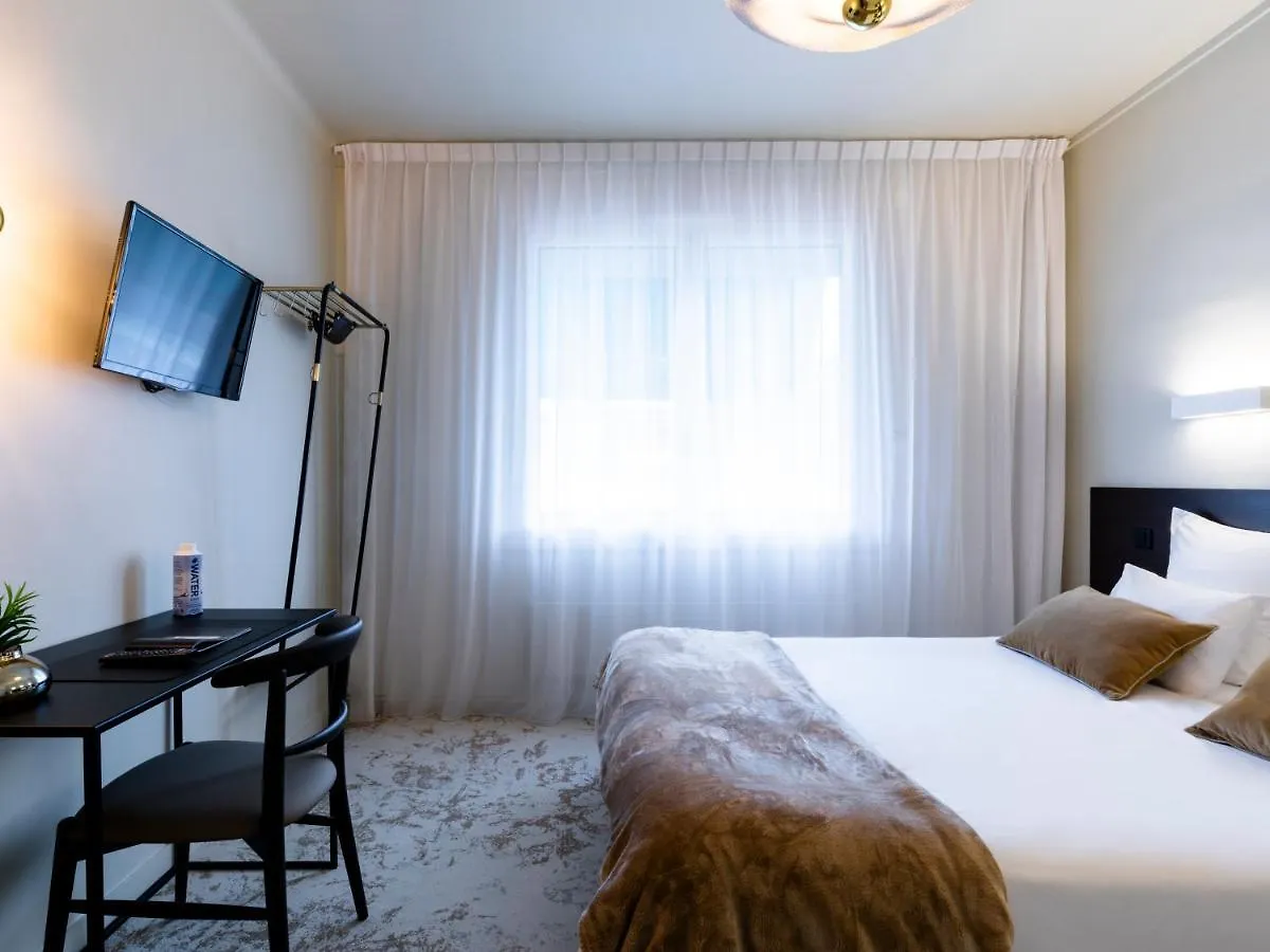 ***  Moka Hotel Lorient Francia