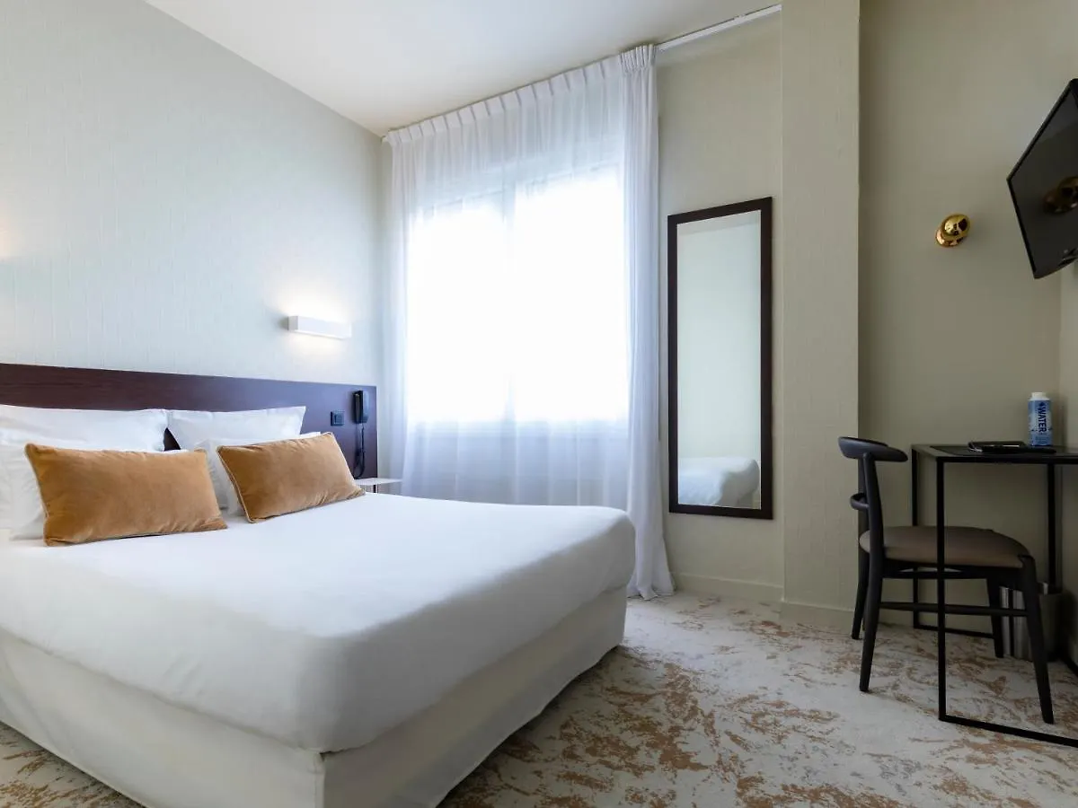 Moka Hotel Lorient 3*,